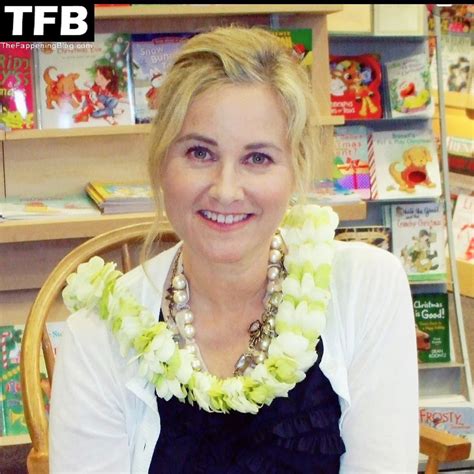 McCormick appeared in Peter Pan, Grease, etc. She also recorded a country music album, published an autobiography, and participated in many TV shows. The actress gained popularity acting in The Brady Bunch sitcom. She reprised her role in several spin-offs as well. ... Maureen McCormick Nude. 12.06.2023.